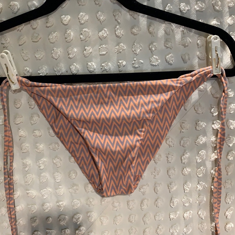 Tori Praver Brand size XS tie on side